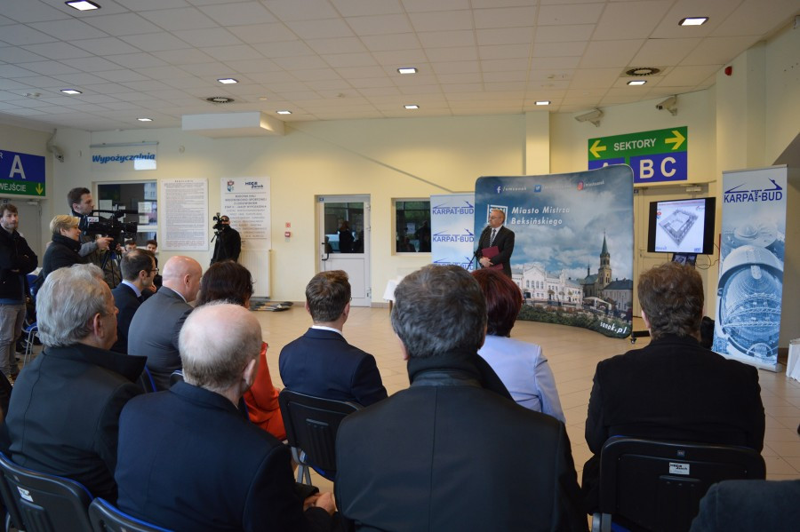 Ruszyła budowa sanockich basenów [ZDJĘCIA, WIDEO]