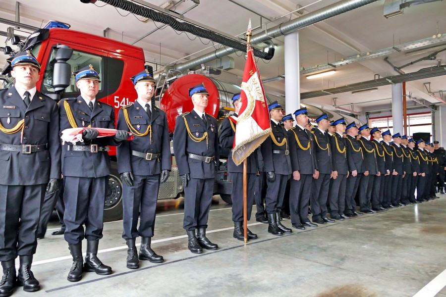 Nominacje, awanse i odznaczenia. Dzień strażaka w sanockiej komendzie [ZDJĘCIA]