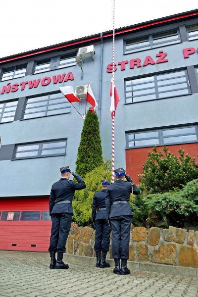 Nominacje, awanse i odznaczenia. Dzień strażaka w sanockiej komendzie [ZDJĘCIA]