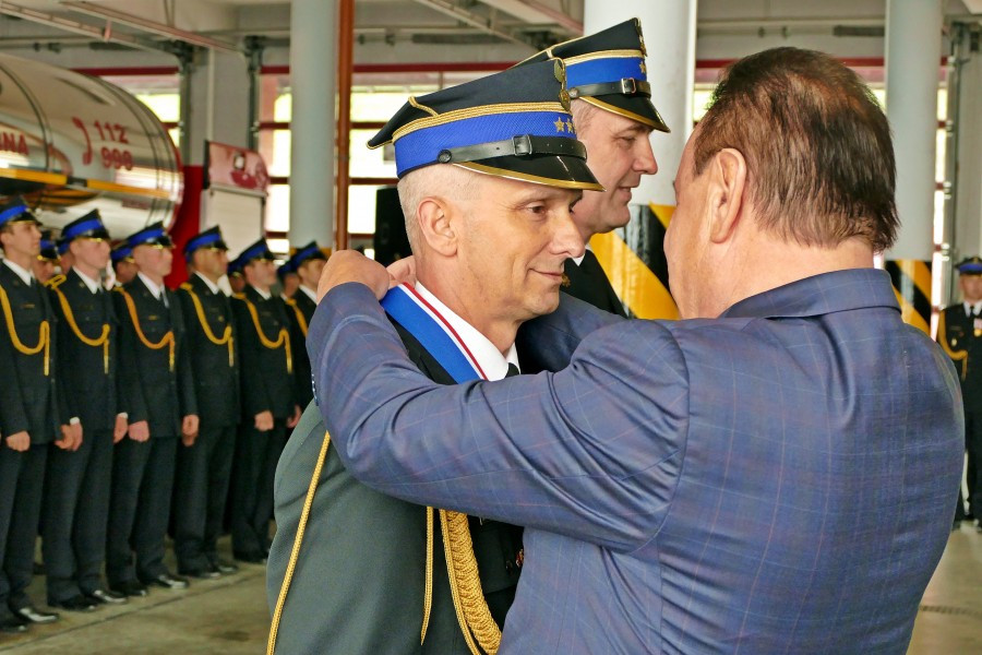 Nominacje, awanse i odznaczenia. Dzień strażaka w sanockiej komendzie [ZDJĘCIA]