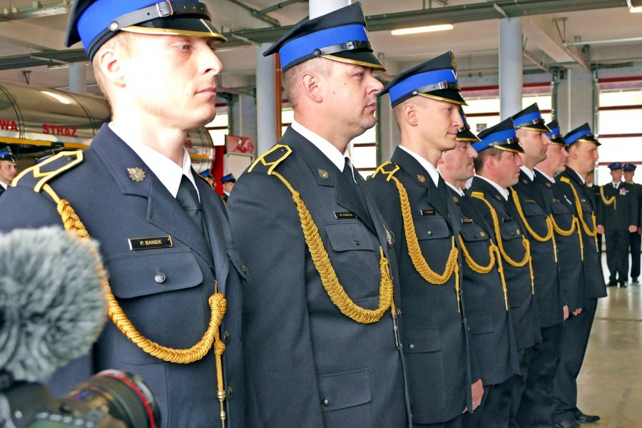 Nominacje, awanse i odznaczenia. Dzień strażaka w sanockiej komendzie [ZDJĘCIA]
