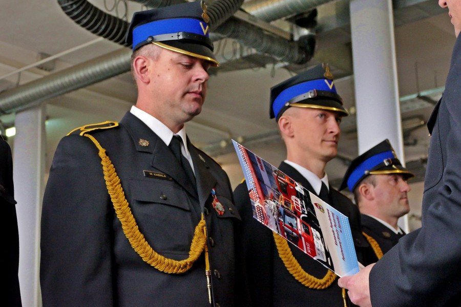 Nominacje, awanse i odznaczenia. Dzień strażaka w sanockiej komendzie [ZDJĘCIA]