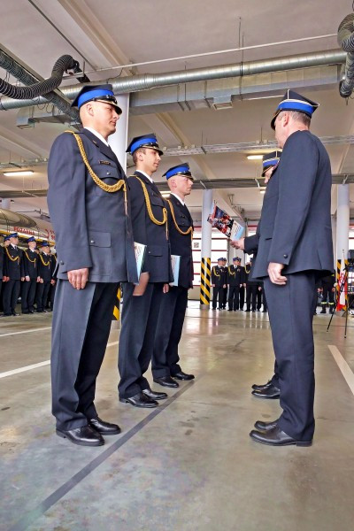 Nominacje, awanse i odznaczenia. Dzień strażaka w sanockiej komendzie [ZDJĘCIA]