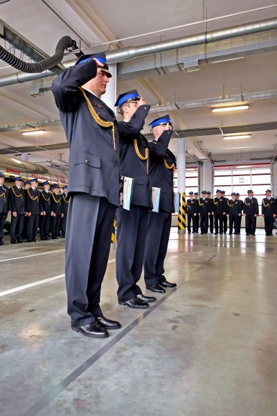 Nominacje, awanse i odznaczenia. Dzień strażaka w sanockiej komendzie [ZDJĘCIA]