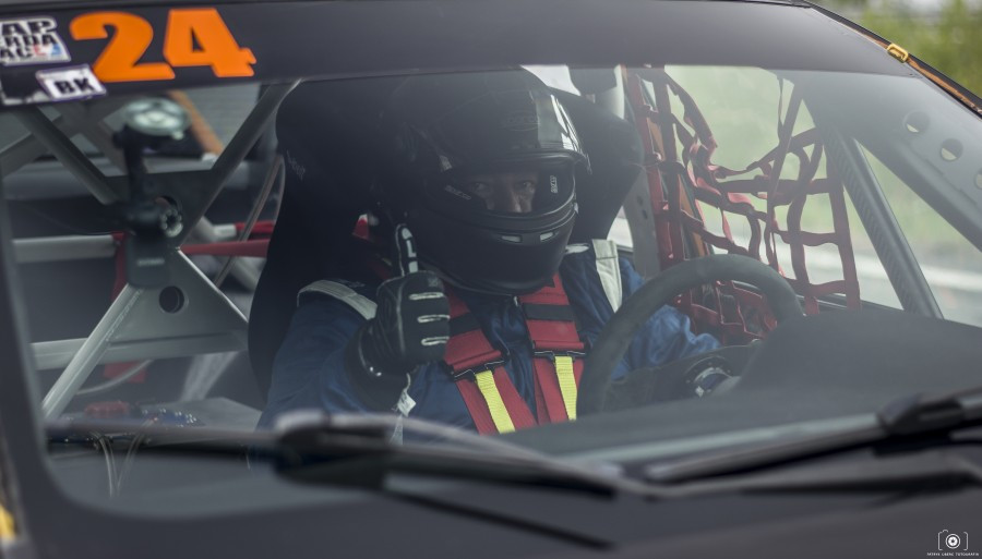 Wyścigowy weekend w Załużu [FOTORELACJA]