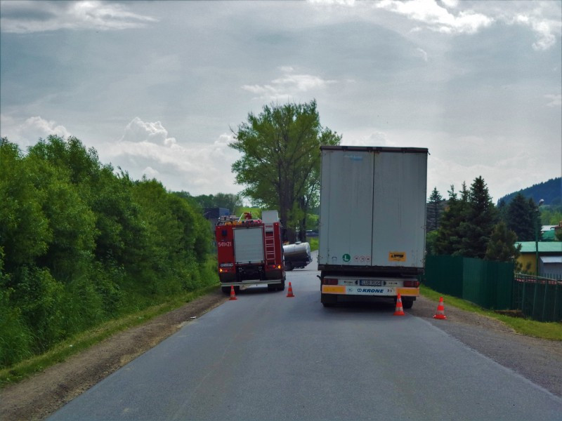 Czołówka na Okulickiego. Ciężko rany mężczyzna [FOTORELACJA]