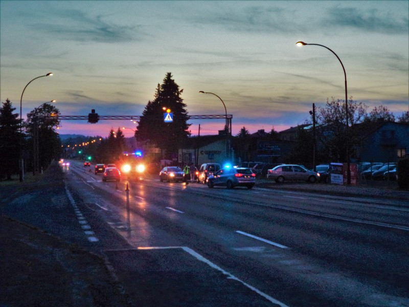 Wypadek na pasach. Ranna kobieta zmarła w szpitalu [ZDJĘCIA, AKTUALIZACJA]