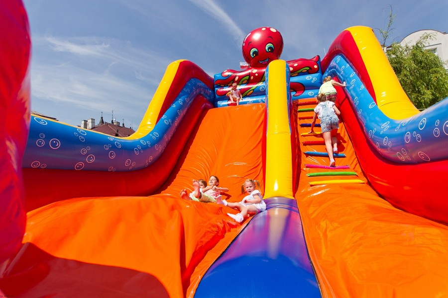 Moc atrakcji podczas Dnia Dziecka na sanockim rynku [FOTORELACJA]