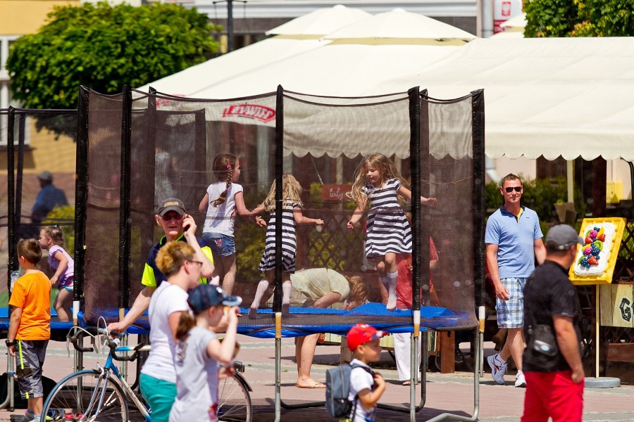 Moc atrakcji podczas Dnia Dziecka na sanockim rynku [FOTORELACJA]