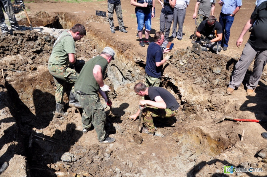 Messerschmitt rozbił się pod Krosnem. Jakie tajemnice skrywa ziemia? [ZDJĘCIA]