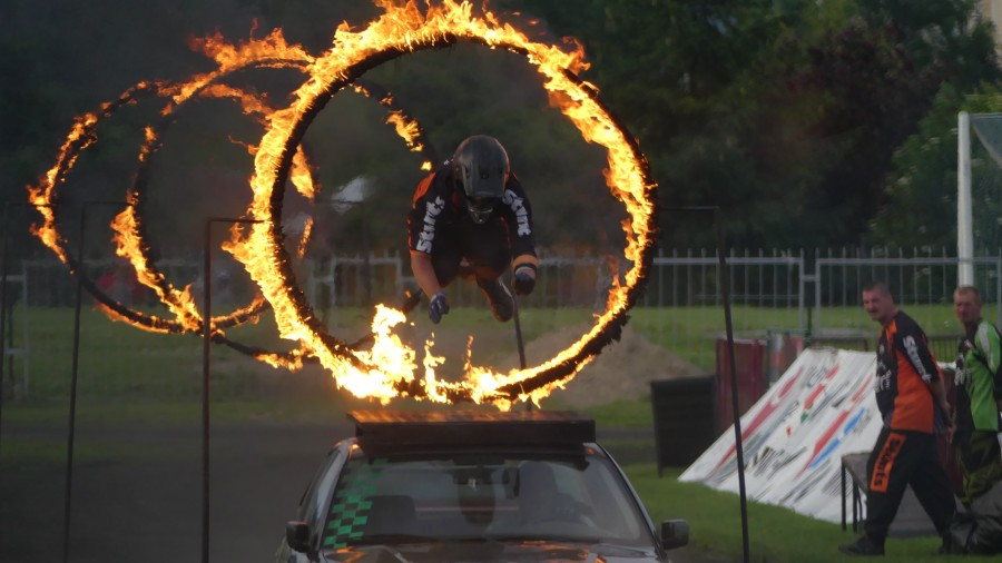 Kaskaderskie show w Sanoku [FOTORELACJA]