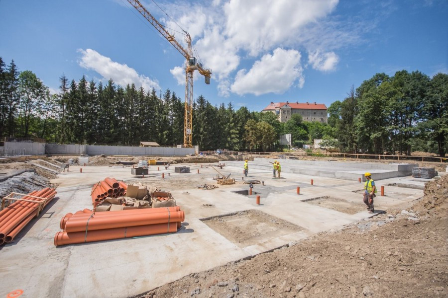 Zobacz, jak powstaje sanocki basen [ZDJĘCIA]