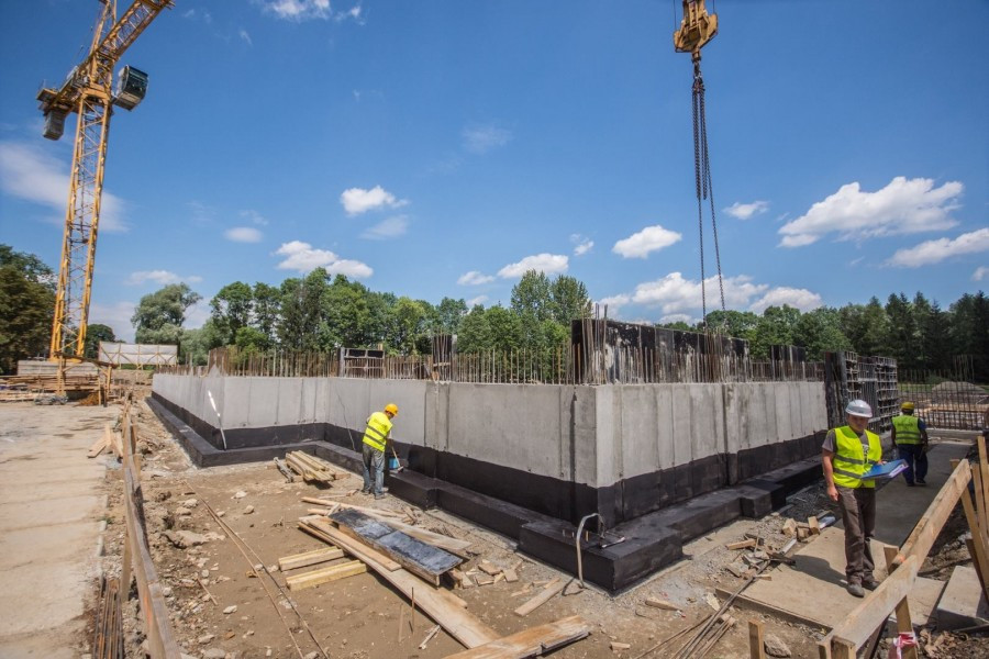 Zobacz, jak powstaje sanocki basen [ZDJĘCIA]