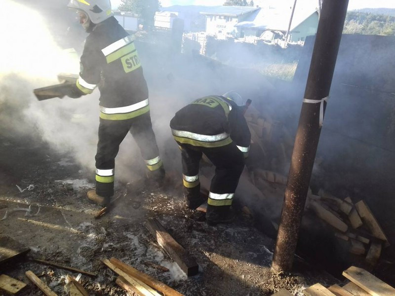 Pożar w zakładzie drzewnym [ZDJĘCIA]
