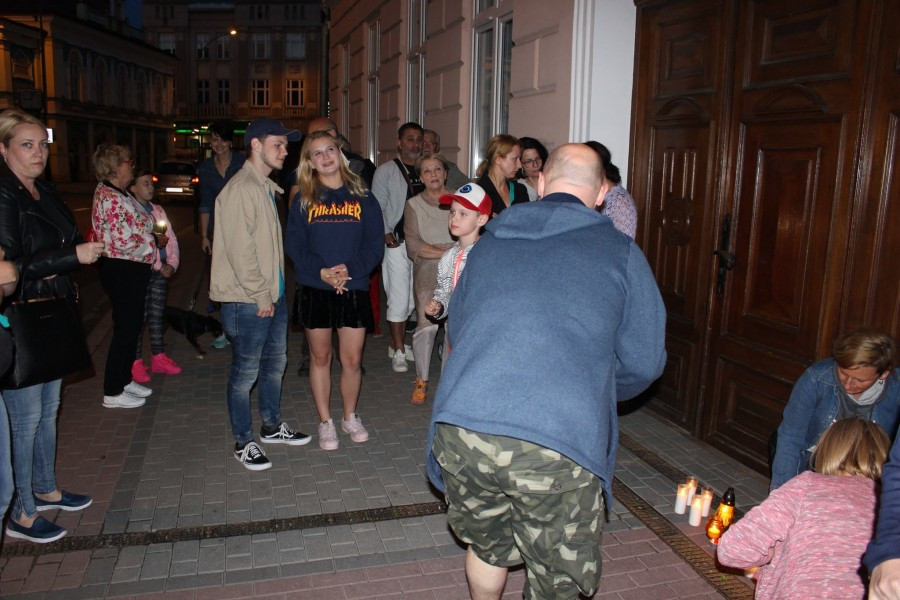 Świece pod sądem. Sanok dołączył do ogólnopolskiej akcji 