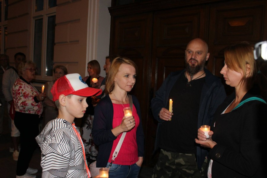 Świece pod sądem. Sanok dołączył do ogólnopolskiej akcji 