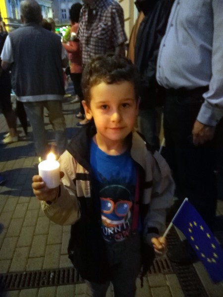 Tłum w obronie sądów w Sanoku [ZDJĘCIA]