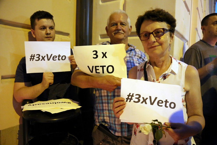 Kolejny dzień protestów pod sądem [OBSZERNA FOTORELACJA]