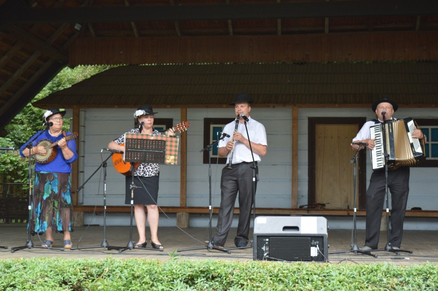 Polonusi dali popis w skansenie [FOTORELACJA]