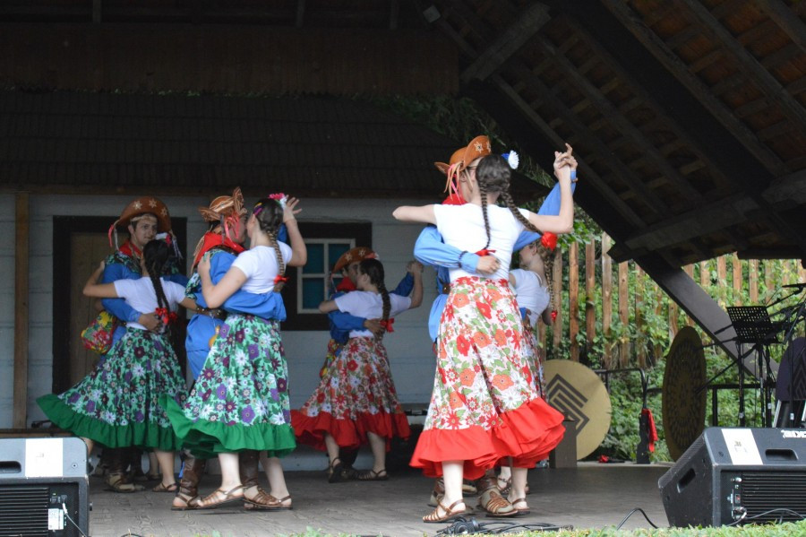 Polonusi dali popis w skansenie [FOTORELACJA]
