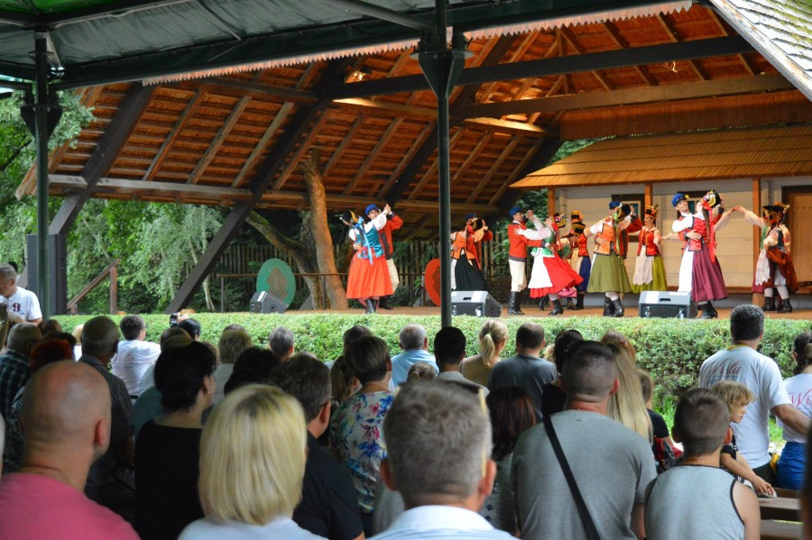 Polonusi dali popis w skansenie [FOTORELACJA]