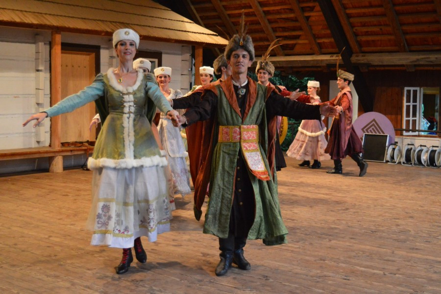 Polonusi dali popis w skansenie [FOTORELACJA]