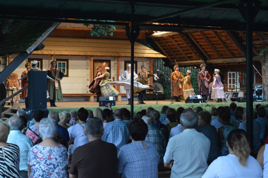 Polonusi dali popis w skansenie [FOTORELACJA]