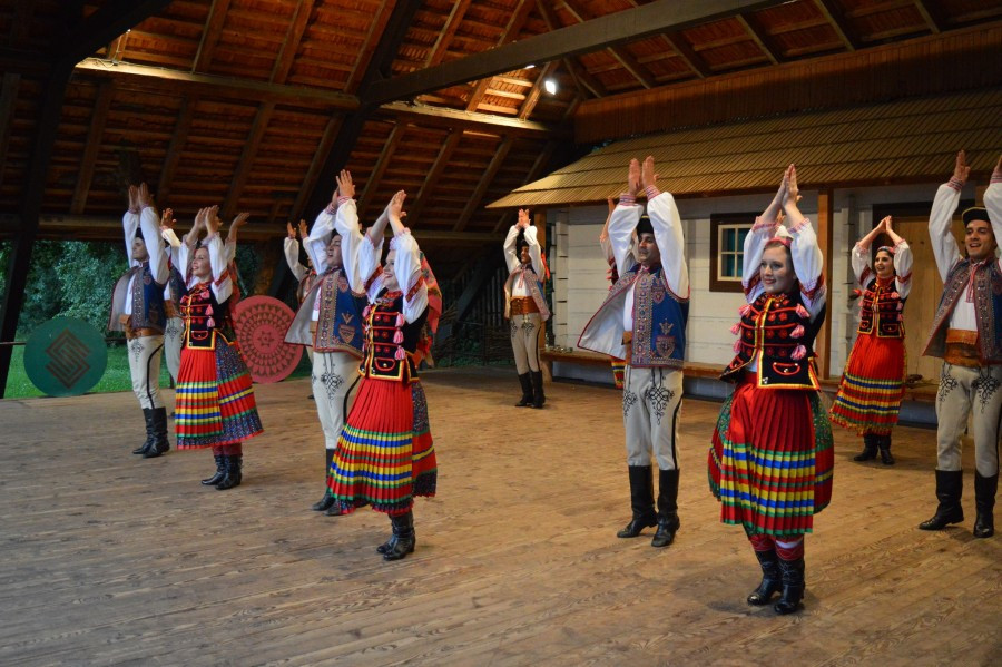 Polonusi dali popis w skansenie [FOTORELACJA]