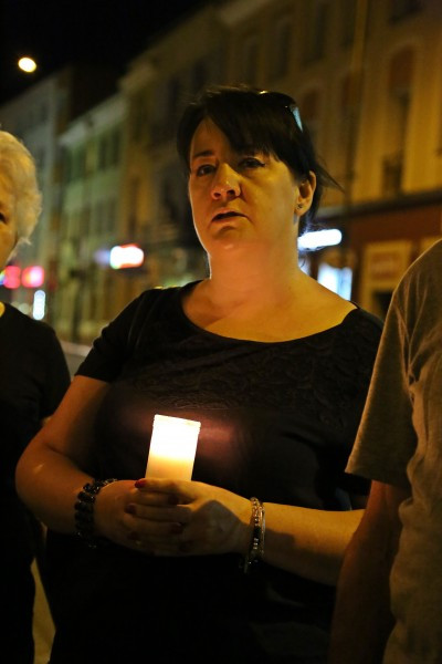 ?Nie ma wakacji od demokracji?. Poniedziałkowy ?Łańcuch światła? pod sanockim sądem [ZDJĘCIA, WIDEO]