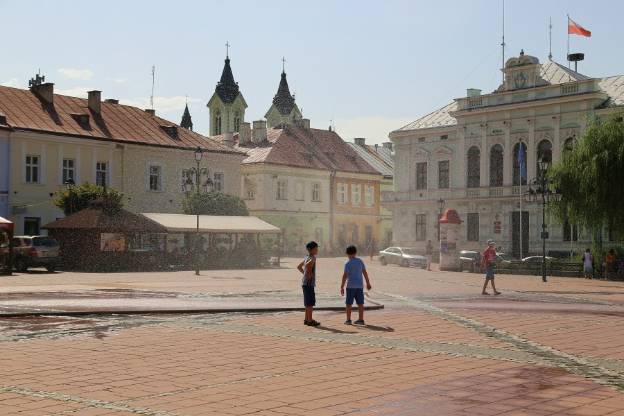Zimny prysznic na starówce [ZDJĘCIA]