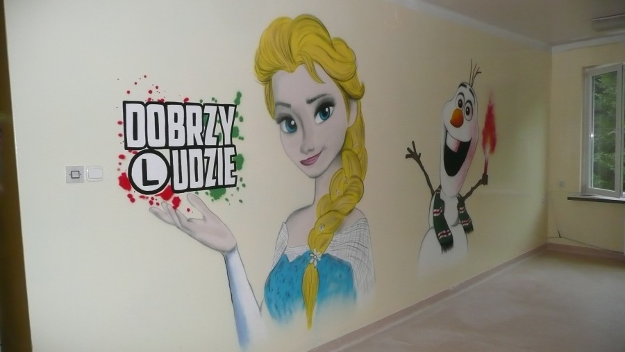 Kibice Legii odmalowali szpitalny oddział w Bieszczadach