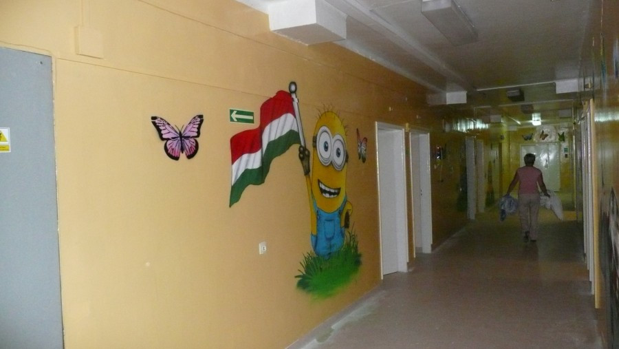 Kibice Legii odmalowali szpitalny oddział w Bieszczadach