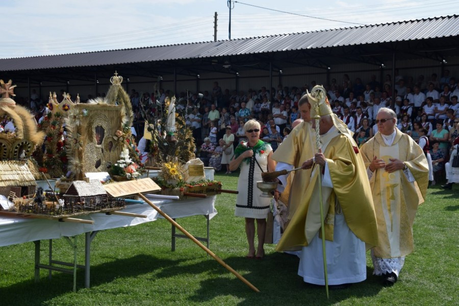 Podkarpaccy rolnicy podziękowali za plony [FOTORELACJA]