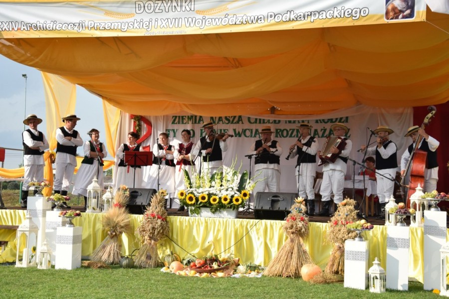 Podkarpaccy rolnicy podziękowali za plony [FOTORELACJA]