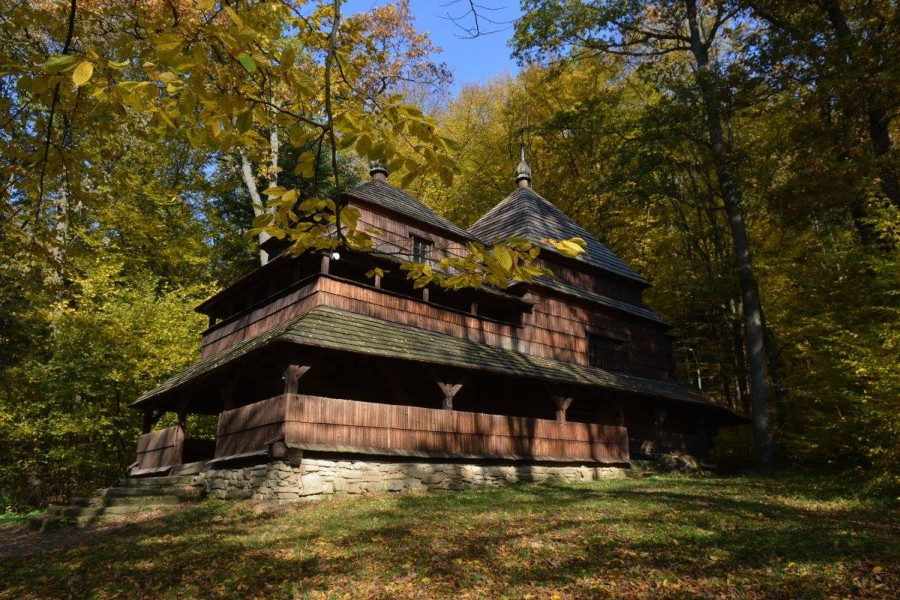 Skansen skąpany w jesiennym słońcu [ZDJĘCIA]