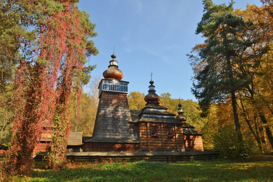 Skansen skąpany w jesiennym słońcu [ZDJĘCIA]