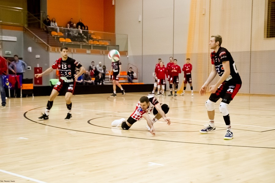 Ważne punkty TSV Sanok w meczu z KPS-em Siedlce [RETRANSMISJA, SKRÓT MECZU, FOTORELACJA]