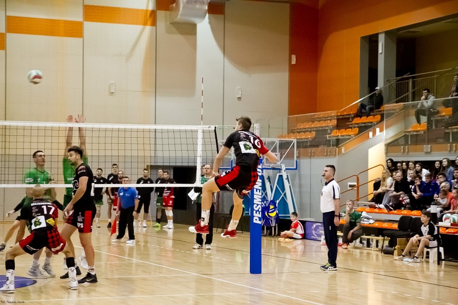 Ważne punkty TSV Sanok w meczu z KPS-em Siedlce [RETRANSMISJA, SKRÓT MECZU, FOTORELACJA]