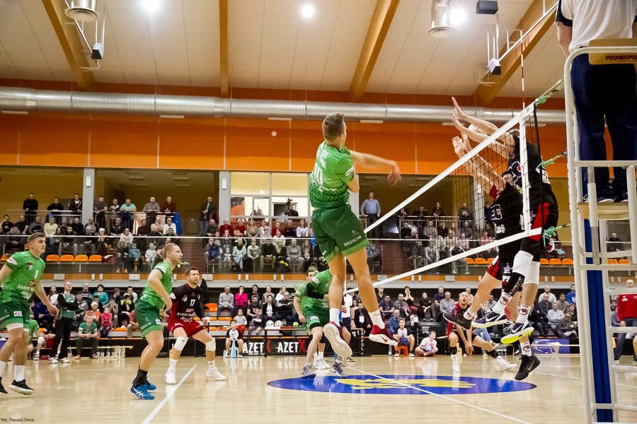 Ważne punkty TSV Sanok w meczu z KPS-em Siedlce [RETRANSMISJA, SKRÓT MECZU, FOTORELACJA]