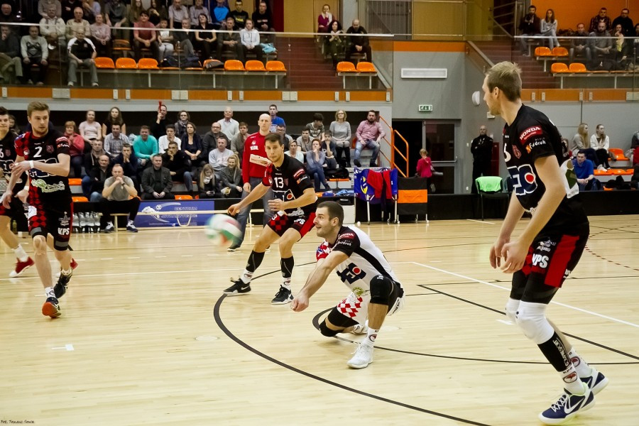 Ważne punkty TSV Sanok w meczu z KPS-em Siedlce [RETRANSMISJA, SKRÓT MECZU, FOTORELACJA]