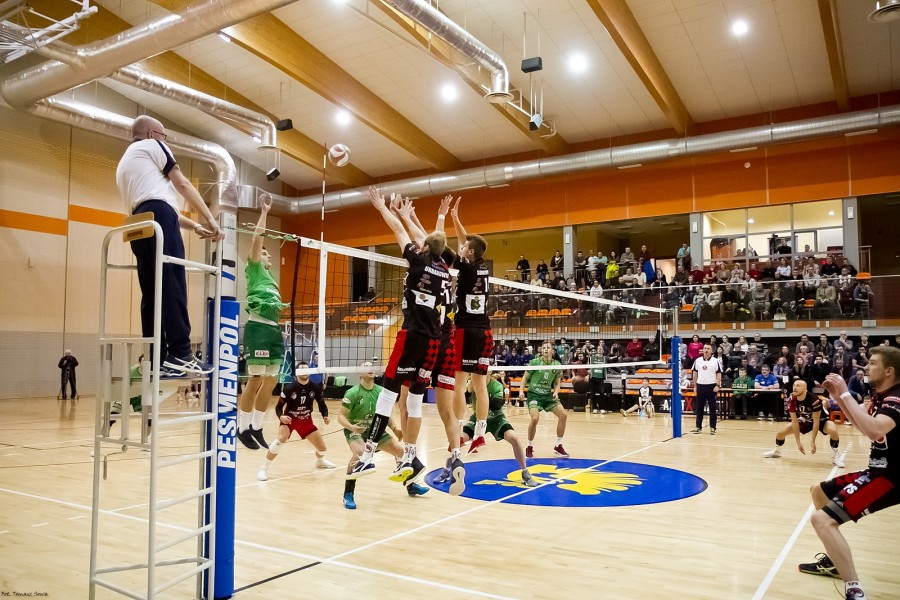 Ważne punkty TSV Sanok w meczu z KPS-em Siedlce [RETRANSMISJA, SKRÓT MECZU, FOTORELACJA]