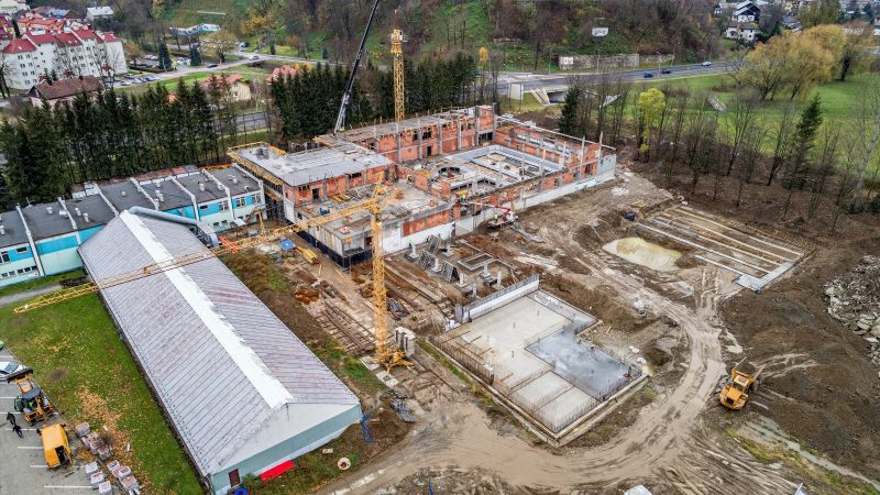 Basen z lotu ptaka [NOWE ZDJĘCIA]