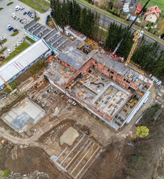 Basen z lotu ptaka [NOWE ZDJĘCIA]