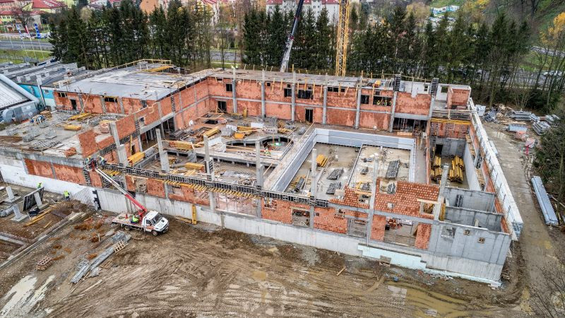 Basen z lotu ptaka [NOWE ZDJĘCIA]