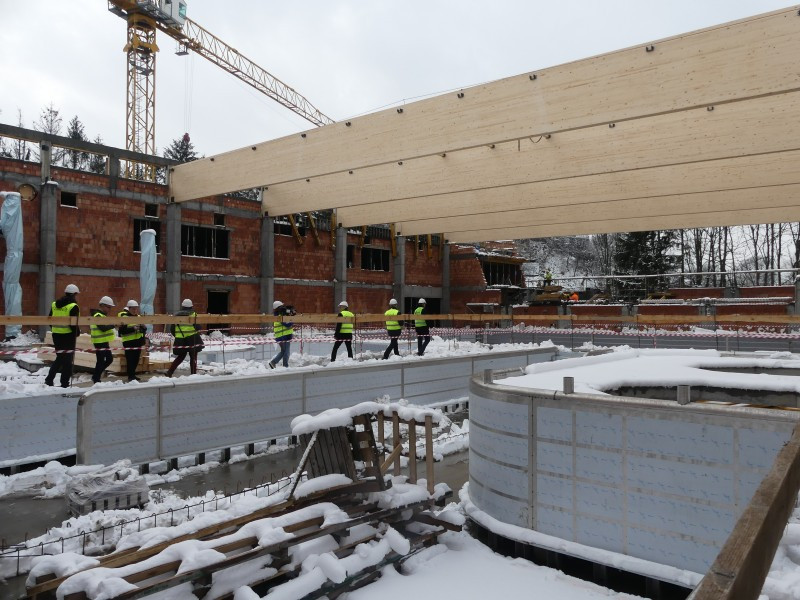 Basen rośnie w oczach [ZDJĘCIA]