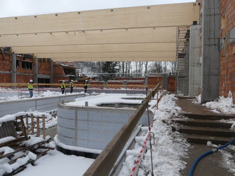 Basen rośnie w oczach [ZDJĘCIA]