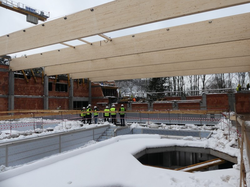 Basen rośnie w oczach [ZDJĘCIA]