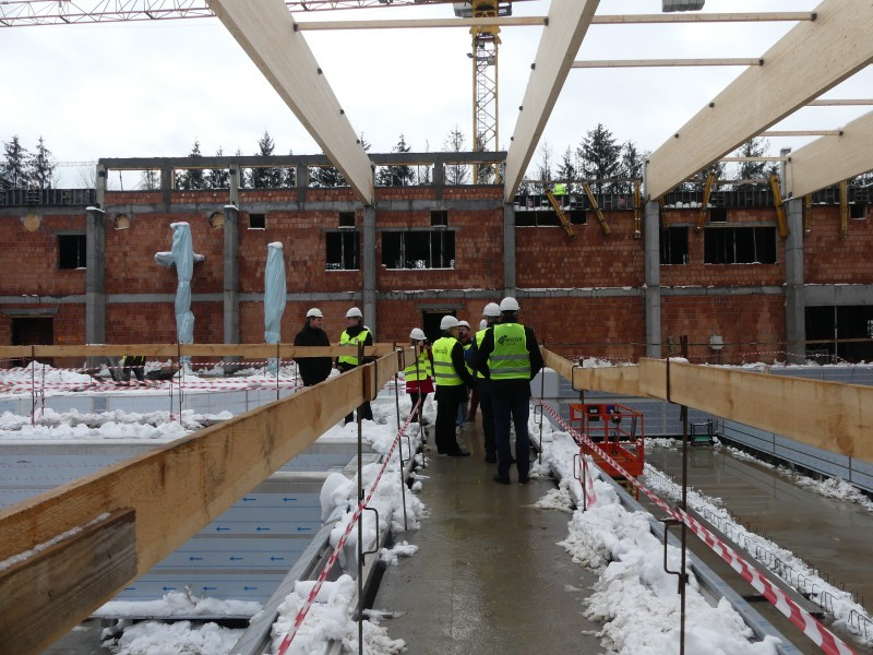 Basen rośnie w oczach [ZDJĘCIA]