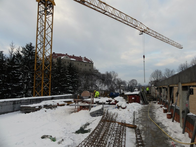 Basen rośnie w oczach [ZDJĘCIA]