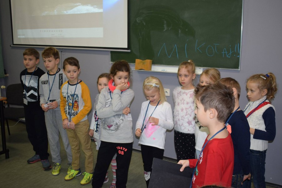Jak zostać gwiazdą telewizji? Mali żacy już wiedzą [ZDJĘCIA]
